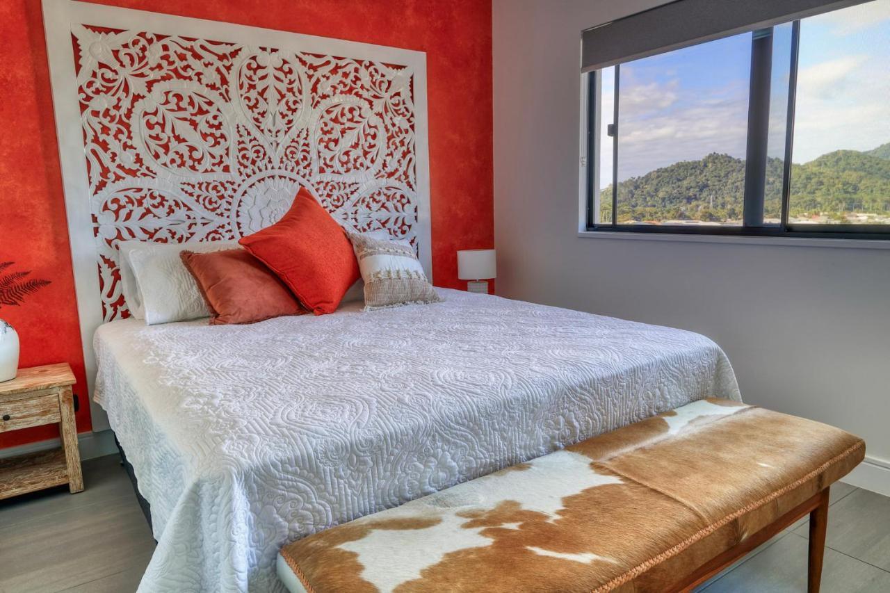 Valle Vista Luxury Apartments ケアンズ エクステリア 写真